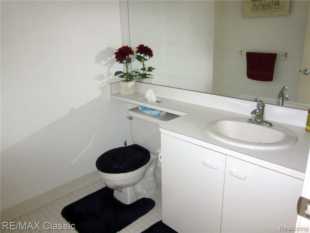 665 Camden Court, Unit 192 Rochester Hills, MI 48307 - Photo 15 of 20