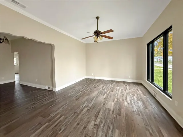 $184,900 | 108 East 14th Street, Higginsville, MO 64037