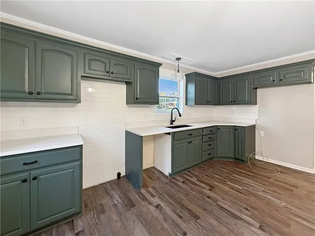 $184,900 | 108 East 14th Street, Higginsville, MO 64037