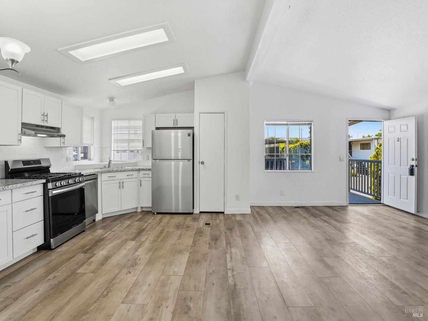227 Ricardo Avenue Santa Rosa, CA 95407 - Photo 11 of 33