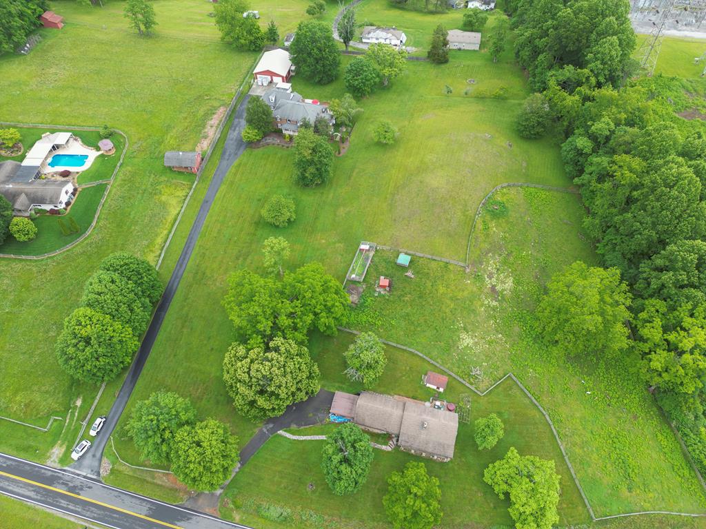 22319 Campground Road Bristol, VA 24202 - Photo 4 of 93 Gallery Image 4