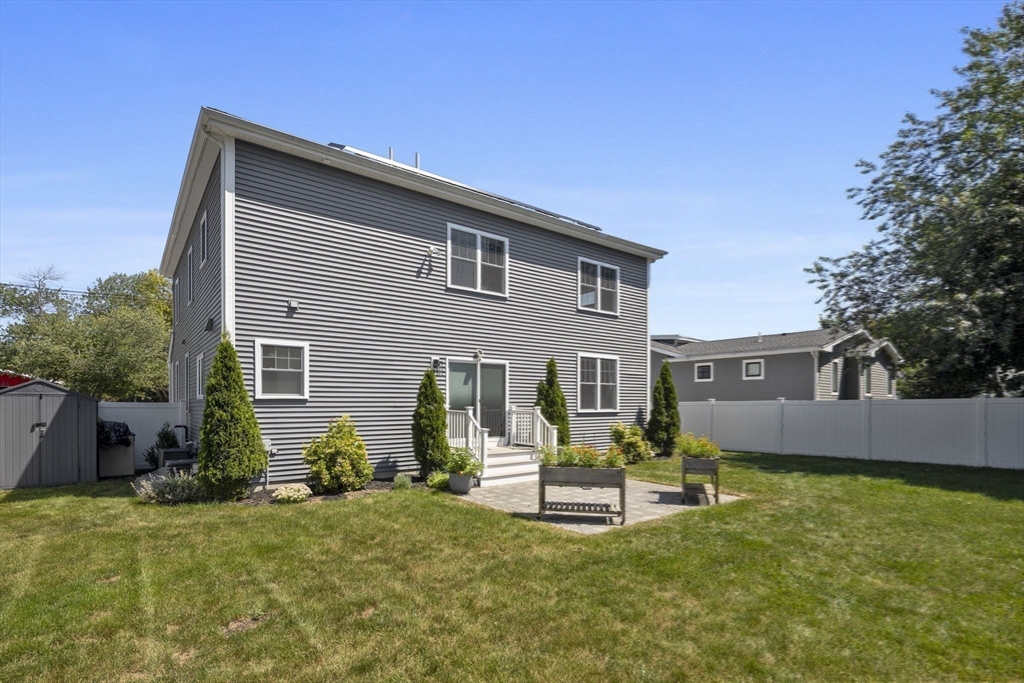 698 Trapelo Road Waltham, MA 02452 - Photo 27 of 32 Gallery Image 27