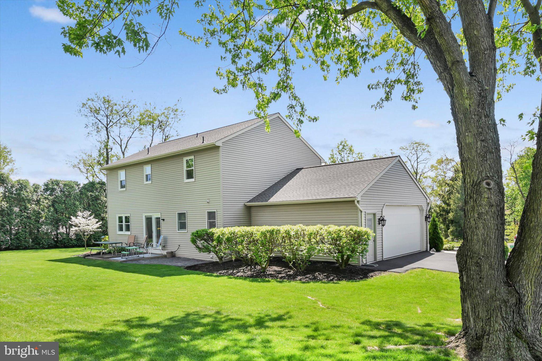 30 Edgewood Drive Lititz, PA 17543 - Photo 39 of 47 a front view of a house with garden