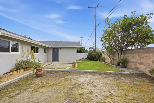$749,000 | 2400 West Hemlock Street, Oxnard, CA 93035