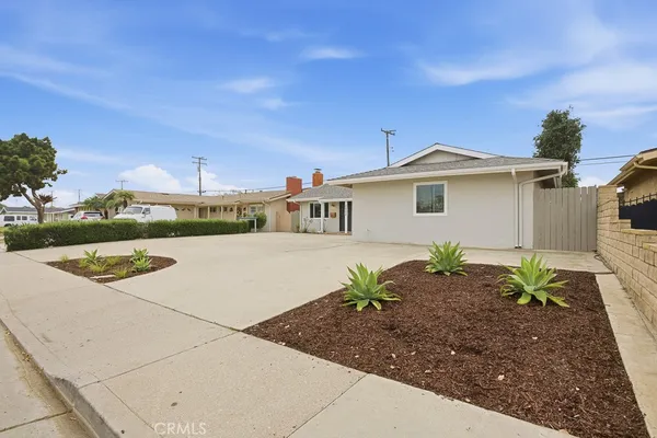 $749,000 | 2400 West Hemlock Street, Oxnard, CA 93035
