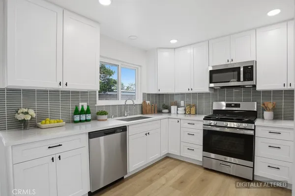 $749,000 | 2400 West Hemlock Street, Oxnard, CA 93035