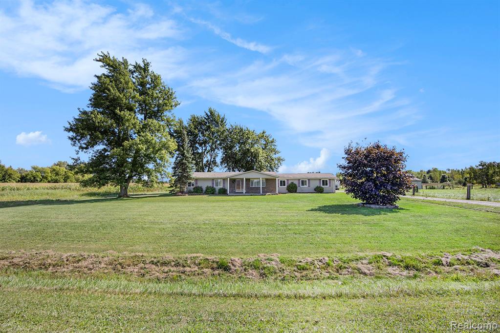 14775 Hough Road Allenton, MI 48002 - Photo 3 of 33