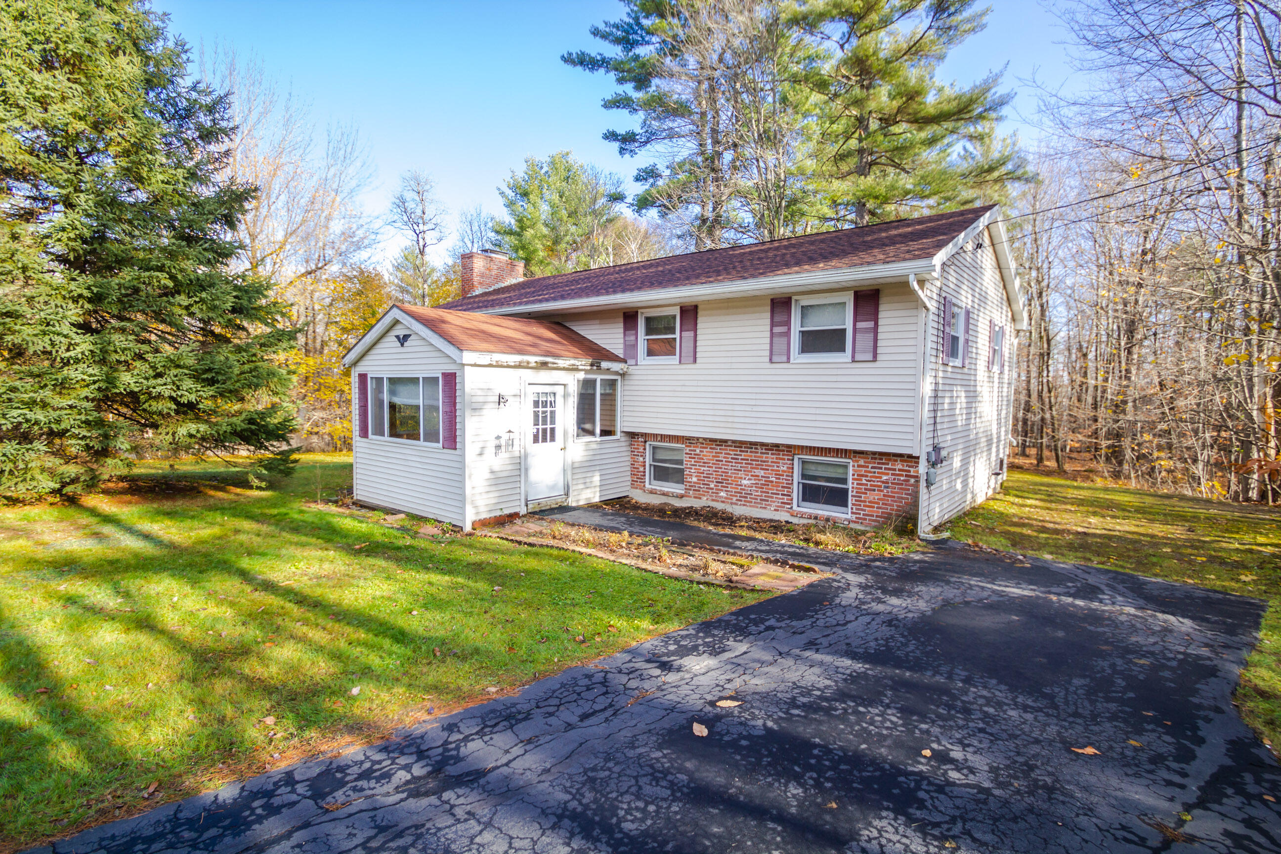166 Kerns Hill Road Manchester, ME 04351 - Photo 2 of 34 IMG_0349