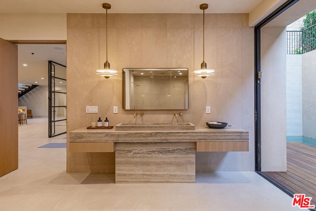 17321 Rancho Street Encino, CA 91316 - Photo 42 of 52