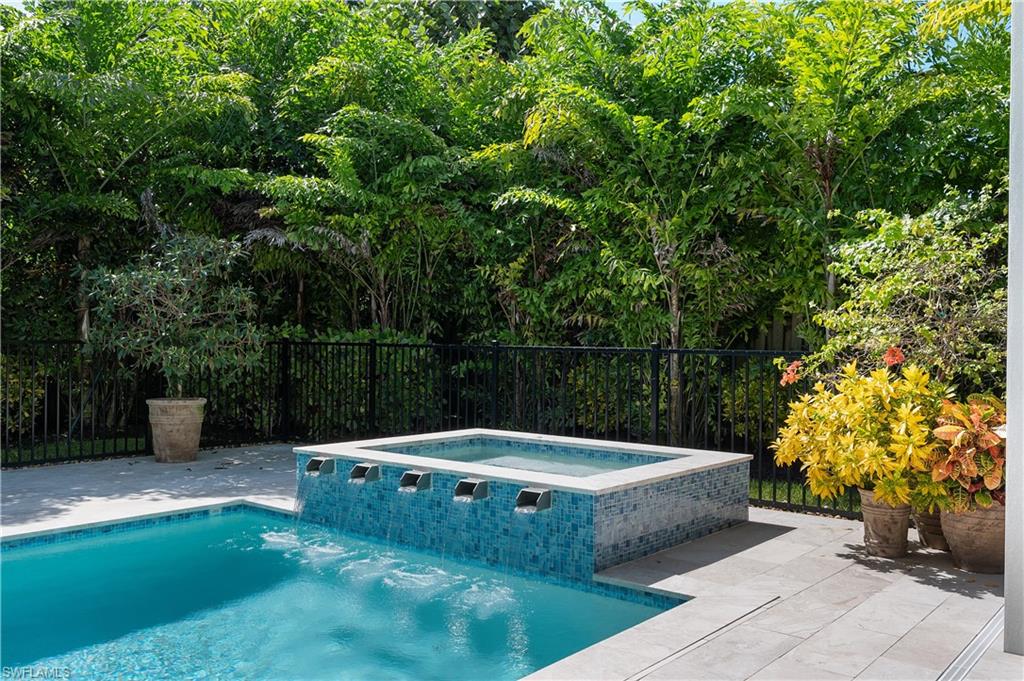 680 Yucca Road Naples, FL 34102 - Photo 29 of 31 a view of a bathtub in a yard