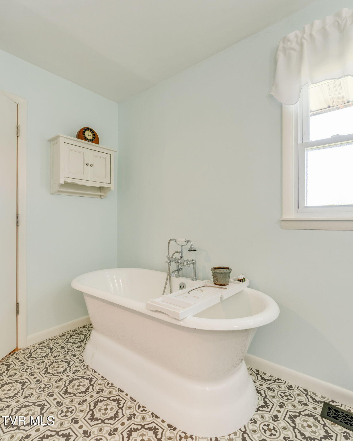226 Boonesboro Road Gray, TN 37615 - Photo 25 of 62 024