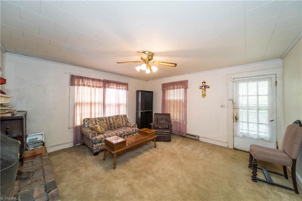 271 Spur Road Greensboro, NC 27406 - Photo 4 of 33 Gallery Image 4