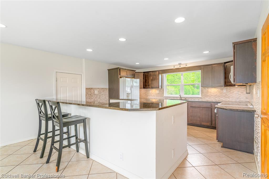7841 Haggerty Road Belleville, MI 48111 - Photo 7 of 20