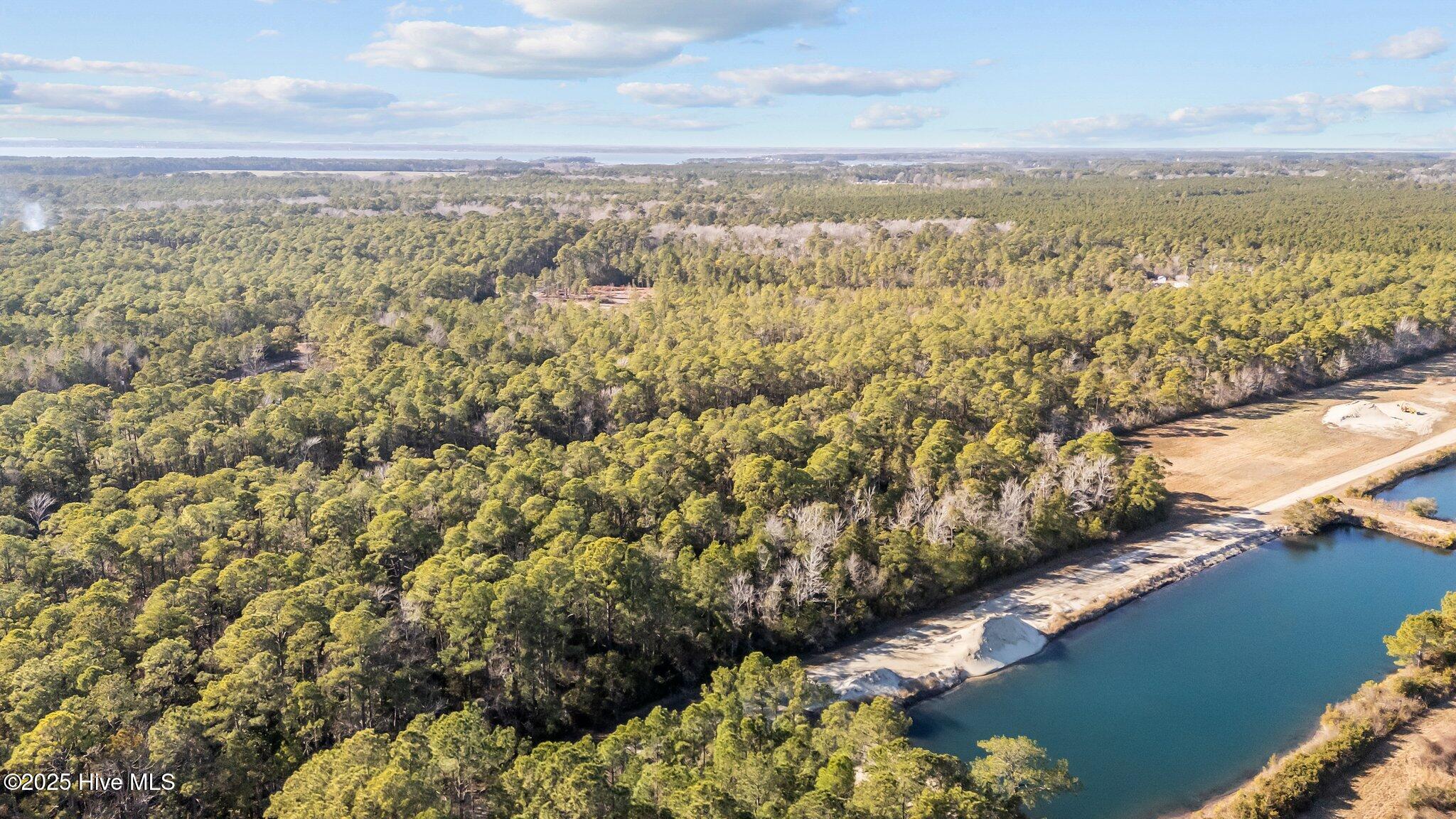 220 Kings Way Gloucester, NC 28528 - Photo 6 of 16 6-web-or-mls-DJI_20250214151556_0357_D