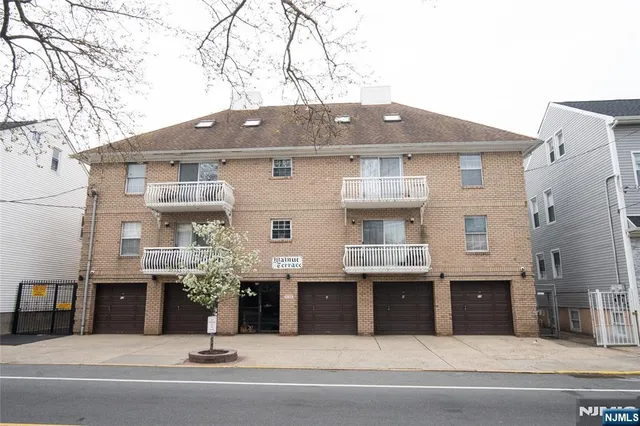 $399,000 | 272-276 Walnut Street, Newark, NJ 07105