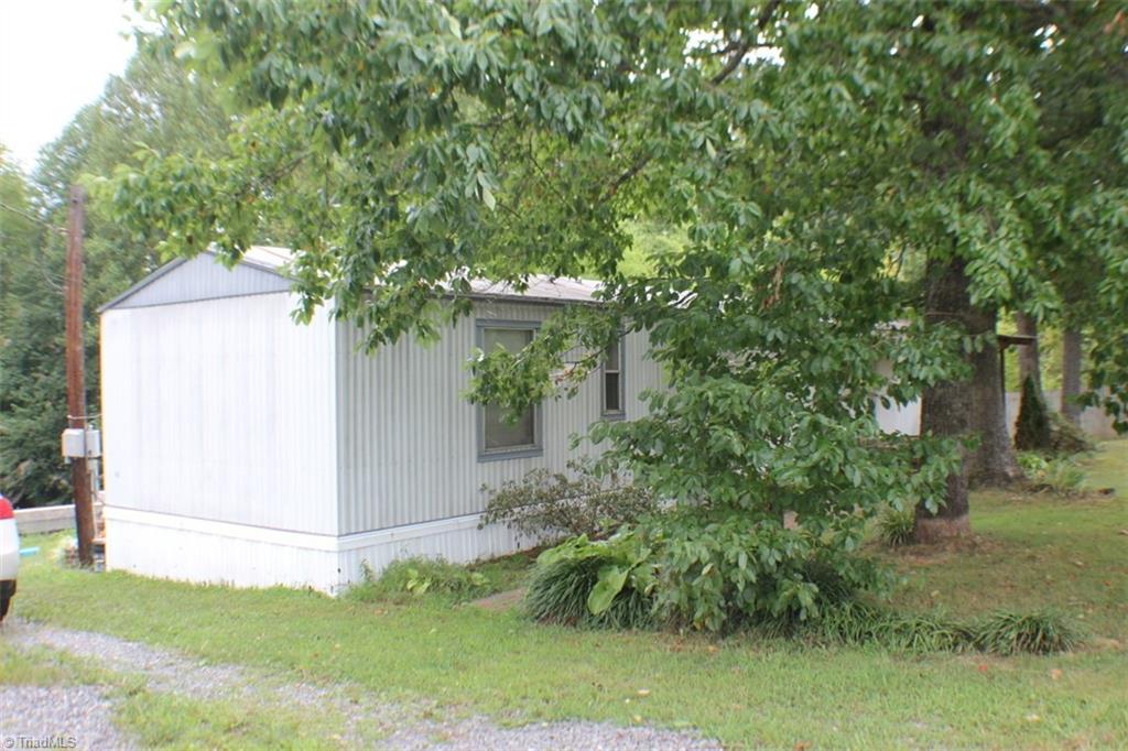 2112 Haystack Road Mount Airy, NC 27030 - Photo 3 of 22 Gallery Image 3