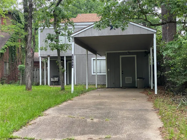 a front view of house with yard