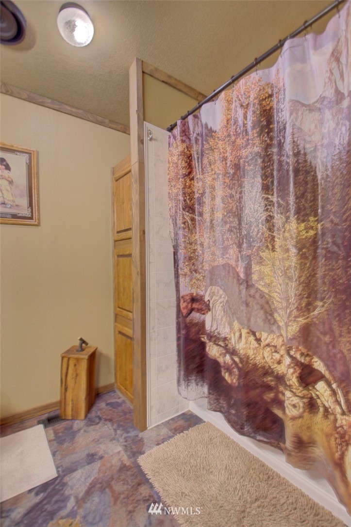 47 Langabeer Road Oakville, WA 98568 - Photo 13 of 27 Gallery Image 13