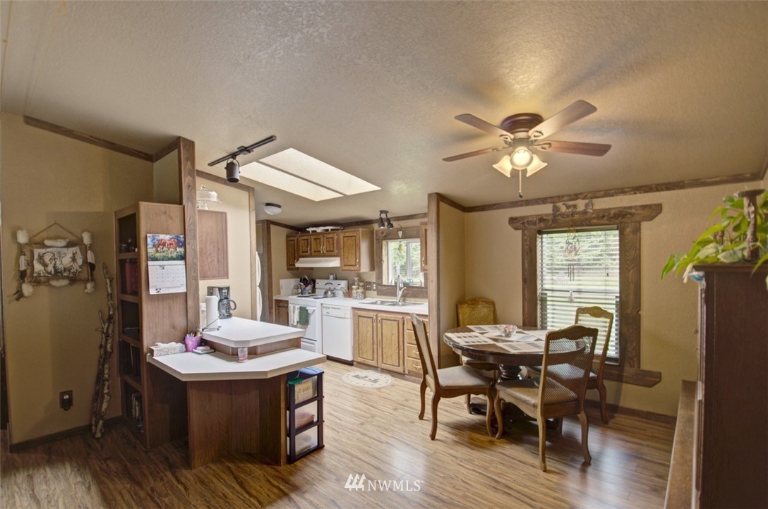 47 Langabeer Road Oakville, WA 98568 - Photo 4 of 27 Gallery Image 4