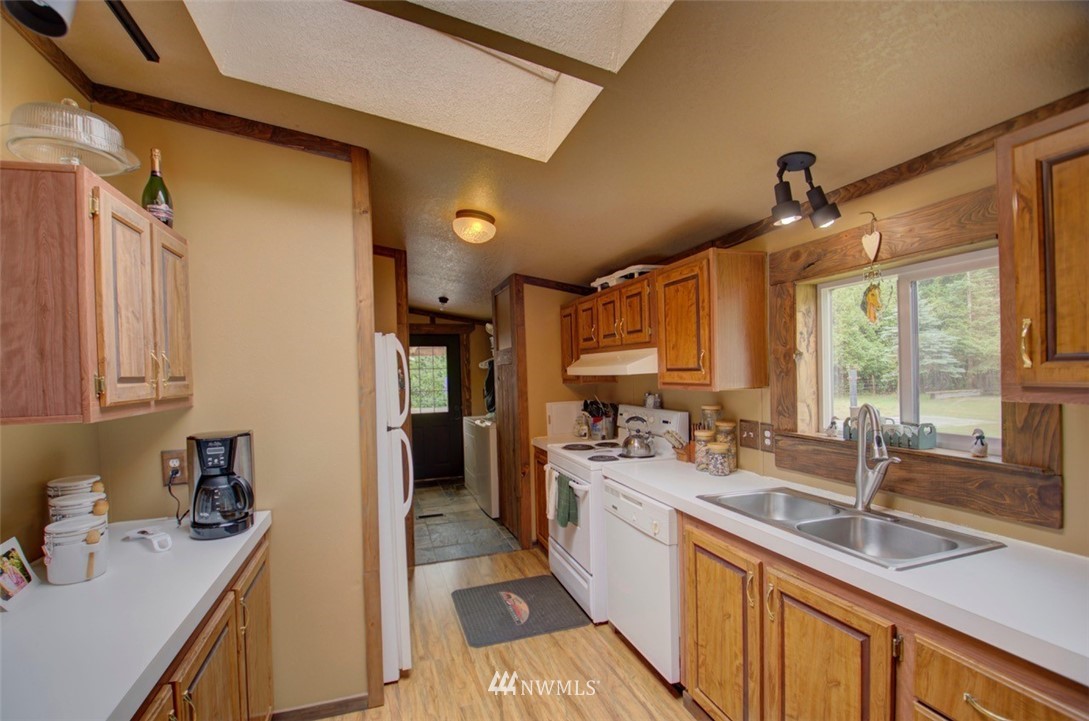 47 Langabeer Road Oakville, WA 98568 - Photo 6 of 27 Gallery Image 6