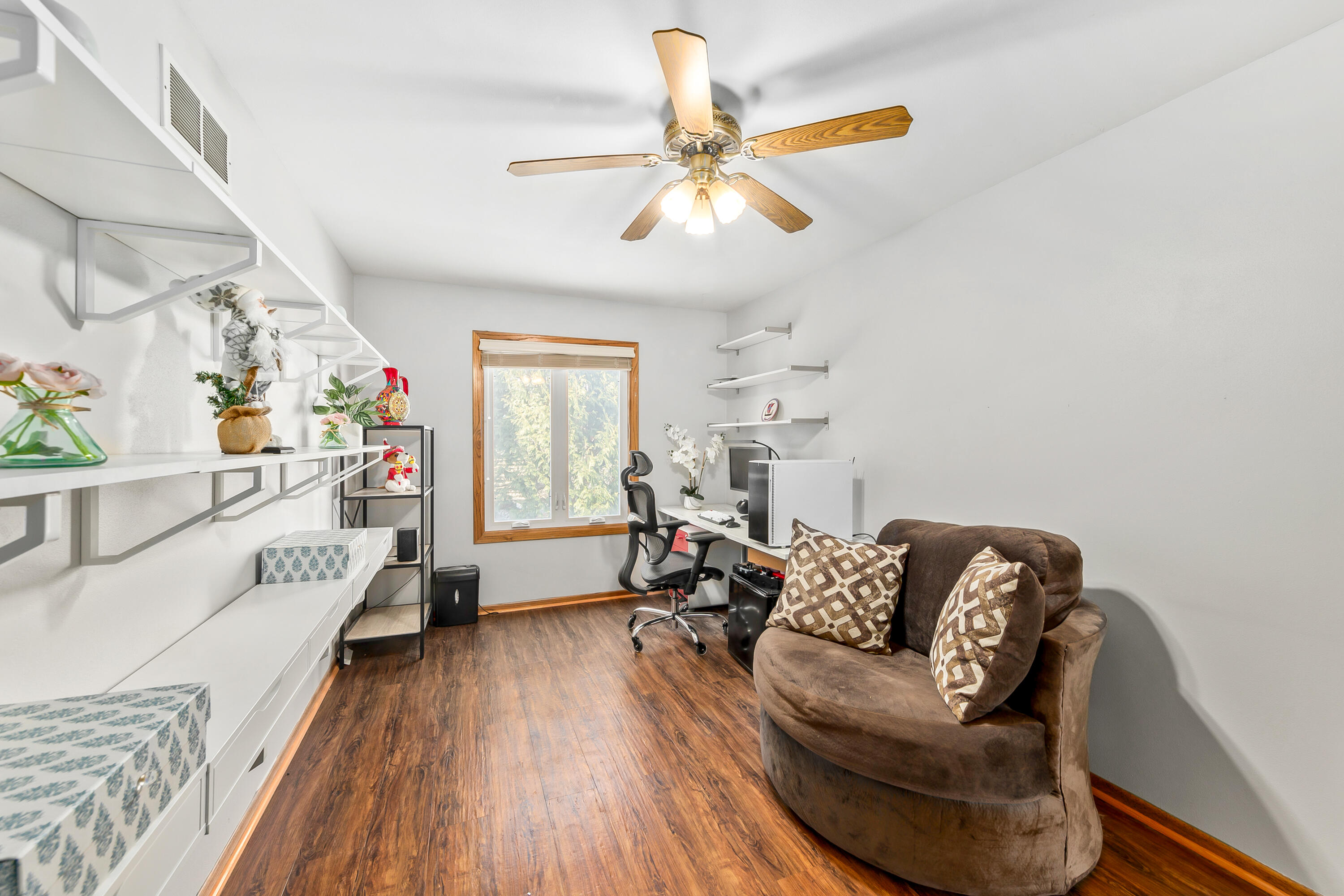 641 Small Farm Road Mukwonago, WI 53149 - Photo 19 of 50 Office/Bonus Room