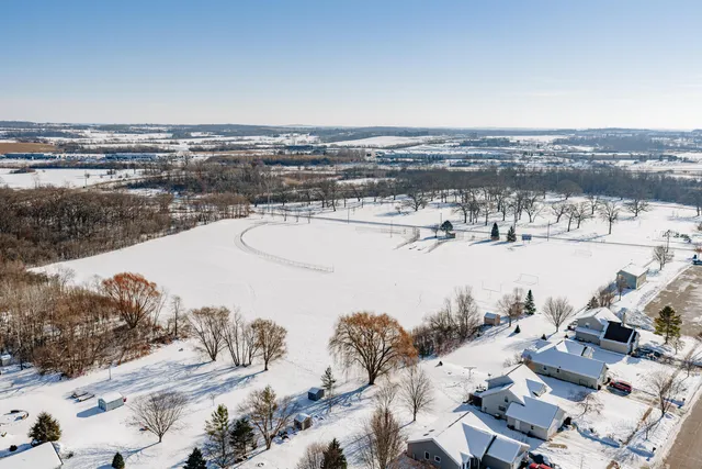 $549,900 | 641 Small Farm Road, Mukwonago, WI 53149