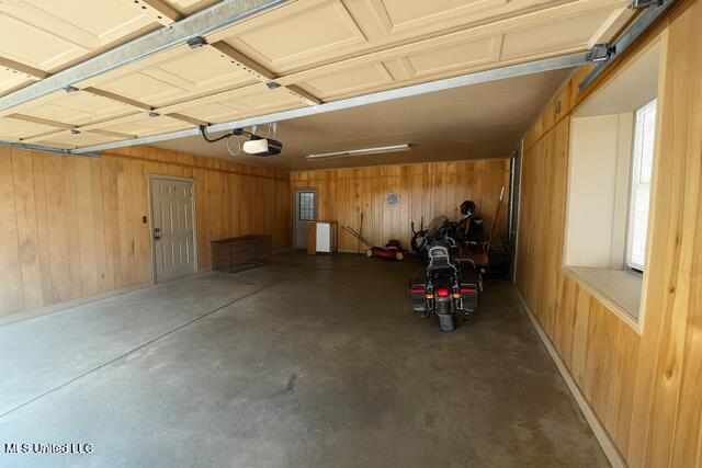 127 Lipford Avenue Tupelo, MS 38801 - Photo 14 of 17 Garage