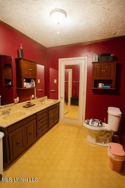 127 Lipford Avenue Tupelo, MS 38801 - Photo 8 of 17 Primary Bath