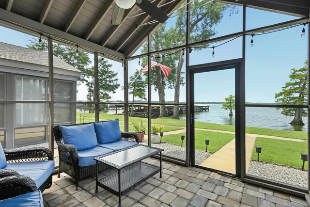 $370,000 | 1295 Horseshoe Circle, Unit 301, Hughes, AR 72348