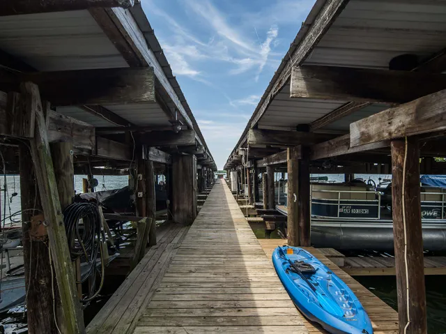 $370,000 | 1295 Horseshoe Circle, Unit 301, Hughes, AR 72348