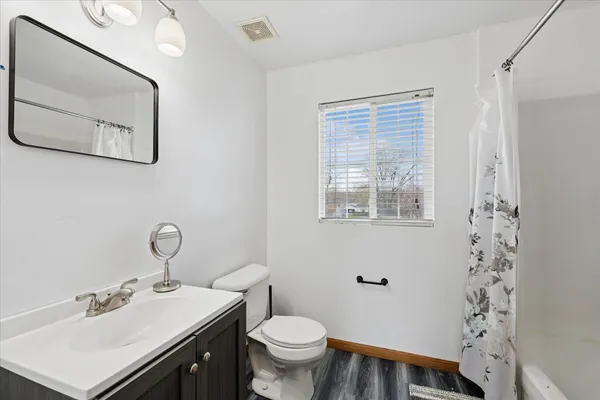 $300,000 | 1005 Sudbury Drive, Joliet, IL 60435