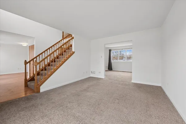 $300,000 | 1005 Sudbury Drive, Joliet, IL 60435