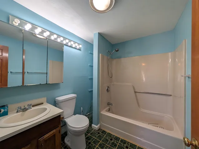 $1,695 | 3 Market Street, Unit 2, Somersworth, NH 03878