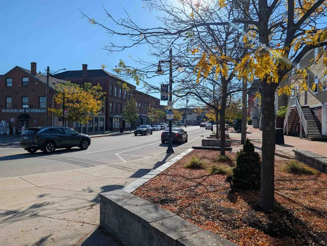 $1,695 | 3 Market Street, Unit 2, Somersworth, NH 03878