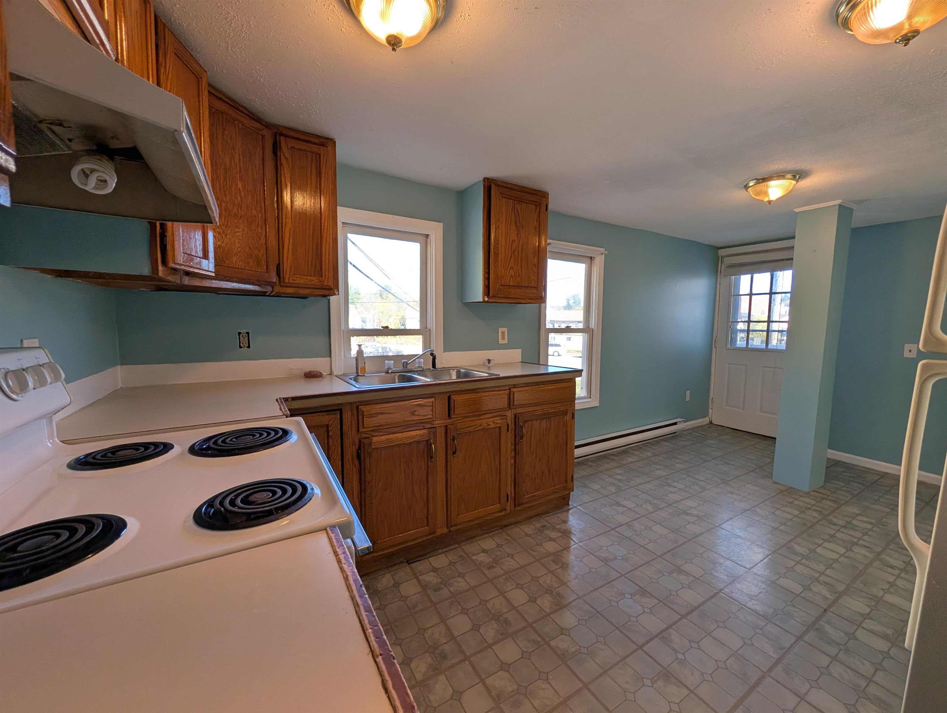 3 Market Street, Unit 2 Somersworth, NH 03878 - Photo 5 of 16