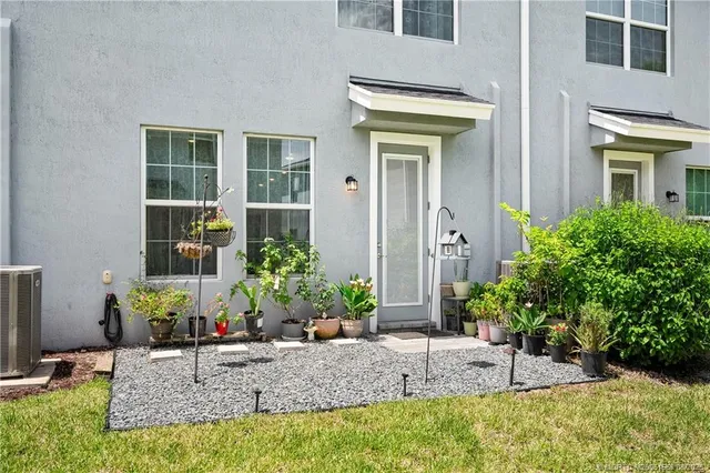 $489,000 | 1806 Southeast Ocean Cove Way, Stuart, FL 34996