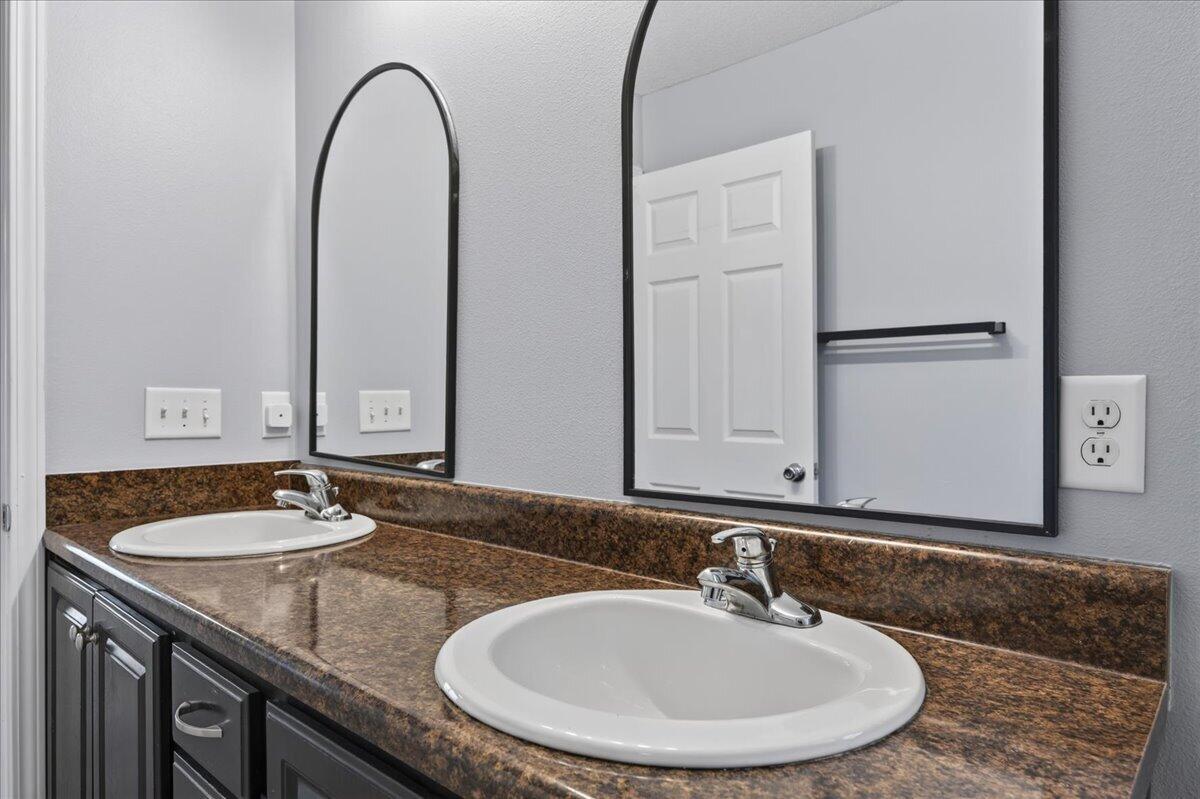 200 Wainwright Drive Crestview, FL 32539 - Photo 27 of 47 26-200 Wainwright Dr-Crestview-26