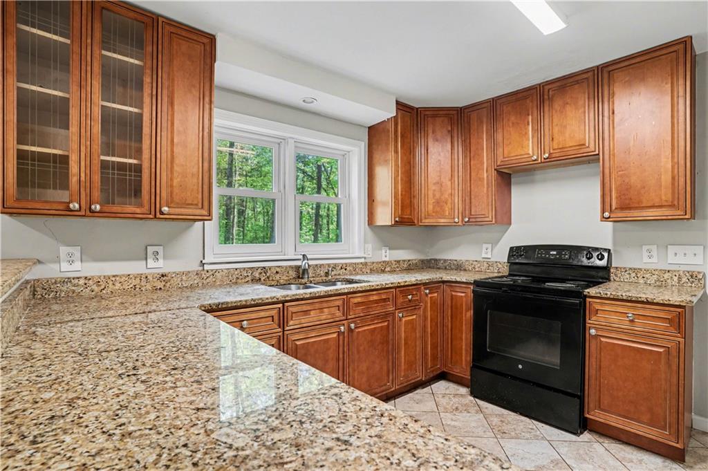 5230 Wendwood Road Southwest Conyers, GA 30094 - Photo 9 of 42