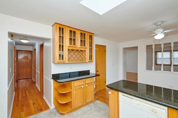 $2,300 | 6780 West Forest Preserve Drive, Unit 2, Harwood Heights, IL 60706