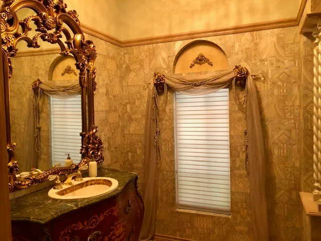 a view of entryway with a front door