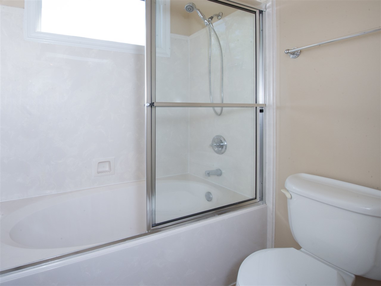 112 Easton Circle Fairhope, AL 36532 - Photo 14 of 25 Bathroom 2 picture 2