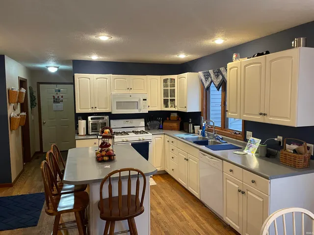 $379,900 | 12562 Hillside Drive, Plymouth, IN 46563