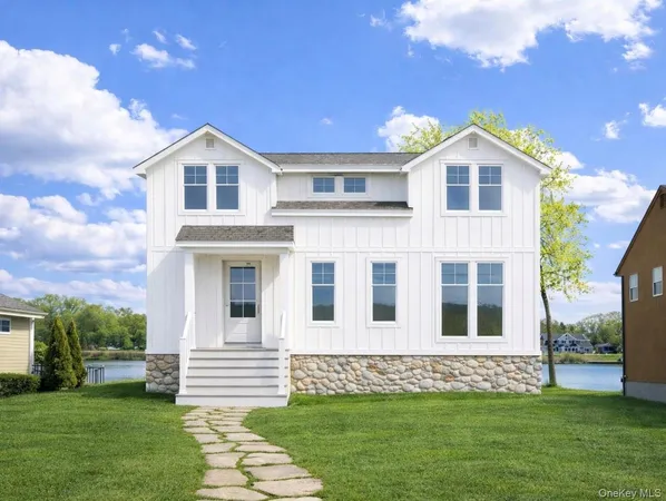 $431,000 | 103 Hewitt Boulevard, Center Moriches, NY 11934