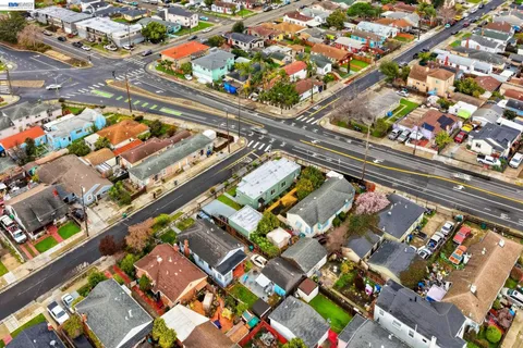 $688,000 | 2178-2174 107th Avenue, Oakland, CA 94603