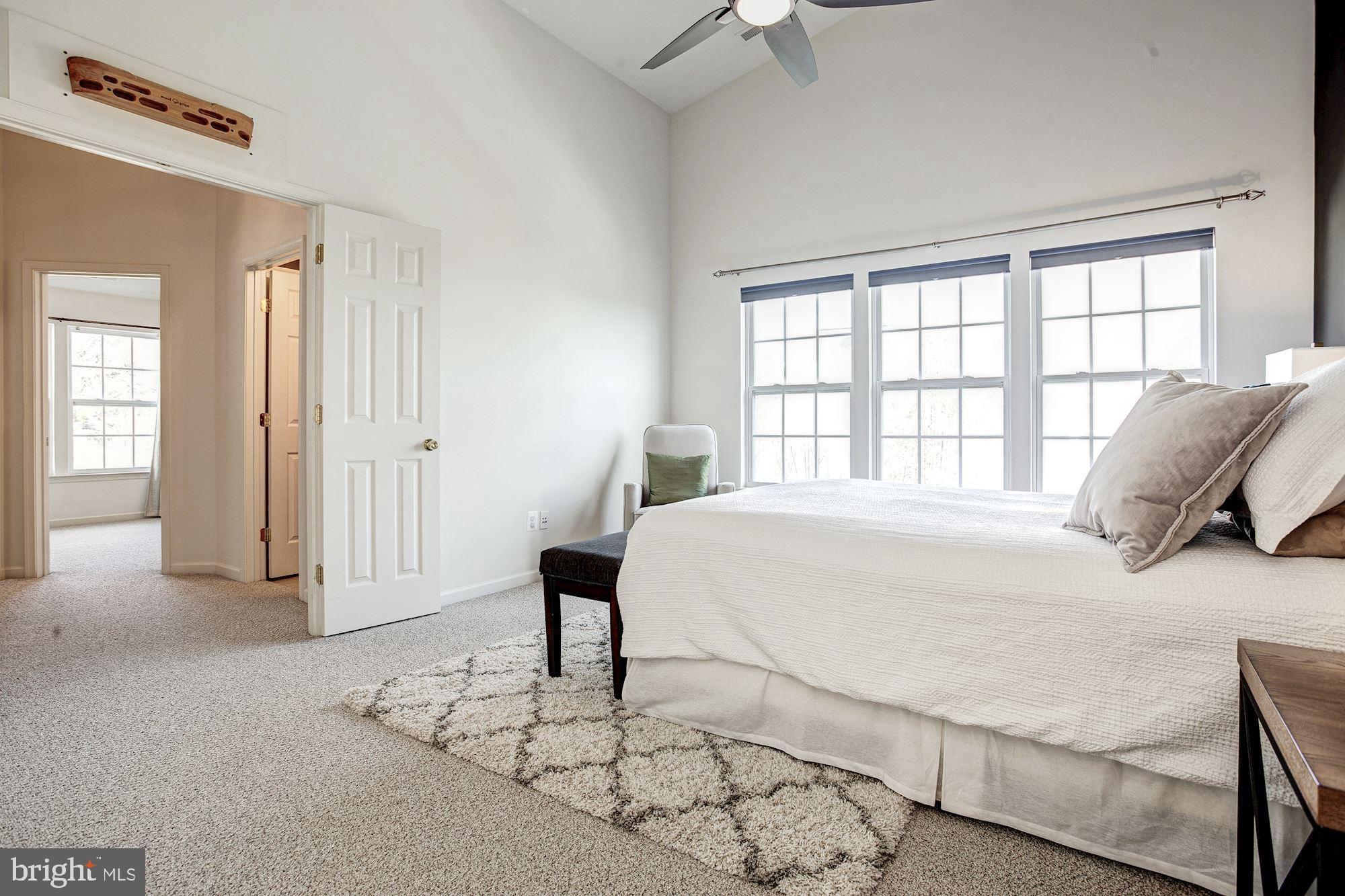 7115 Silverleaf Oak Road, Unit 224 Elkridge, MD 21075 - Photo 19 of 35 Primary Bedroom