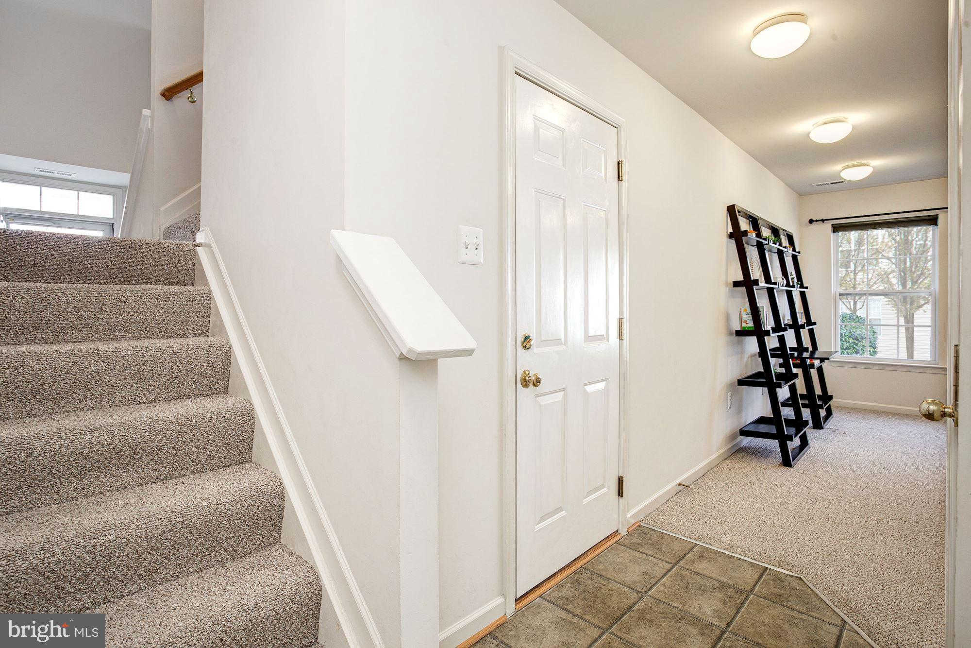 7115 Silverleaf Oak Road, Unit 224 Elkridge, MD 21075 - Photo 26 of 35 Family Room