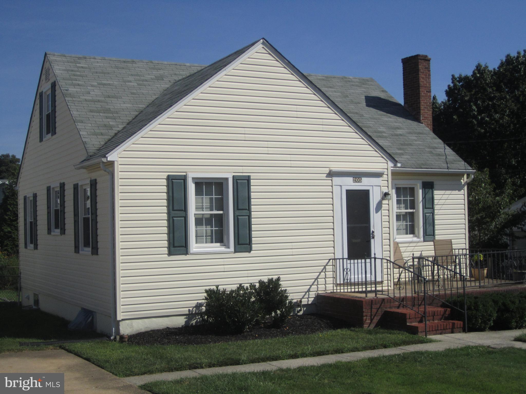 205 Twin Oaks Road Linthicum, MD 21090 - Photo 2 of 33