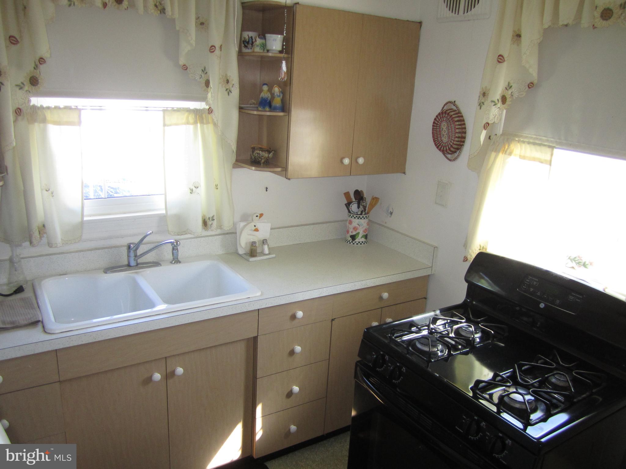 205 Twin Oaks Road Linthicum, MD 21090 - Photo 16 of 33