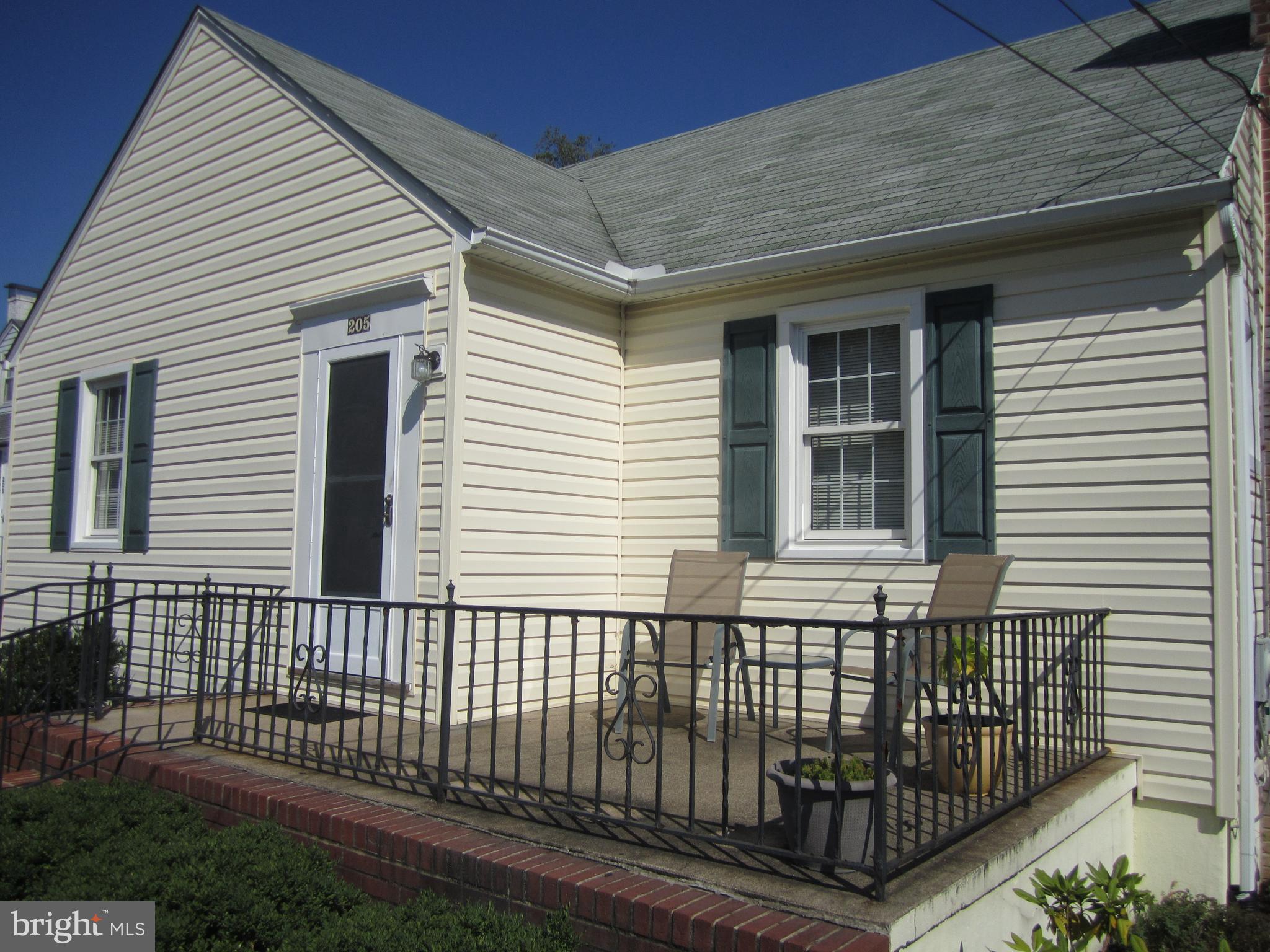 205 Twin Oaks Road Linthicum, MD 21090 - Photo 5 of 33