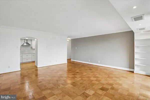 $499,900 | 4601 North Park Avenue, Unit 1118, Chevy Chase, MD 20815